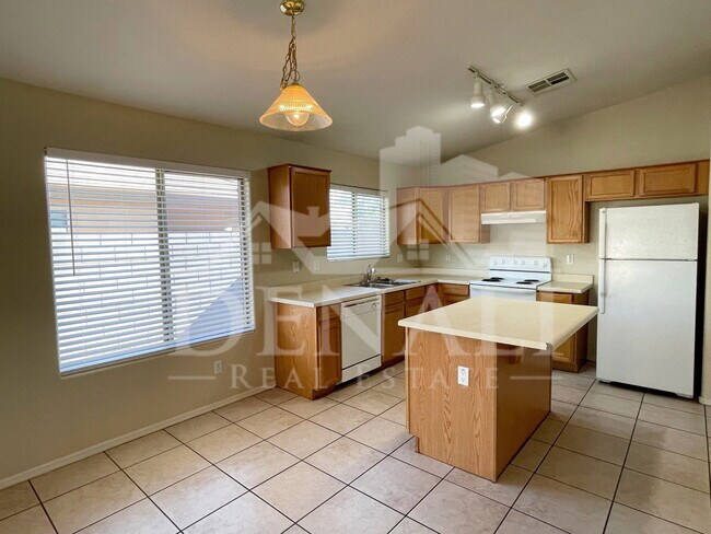 Building Photo - 7220 S 55th Dr