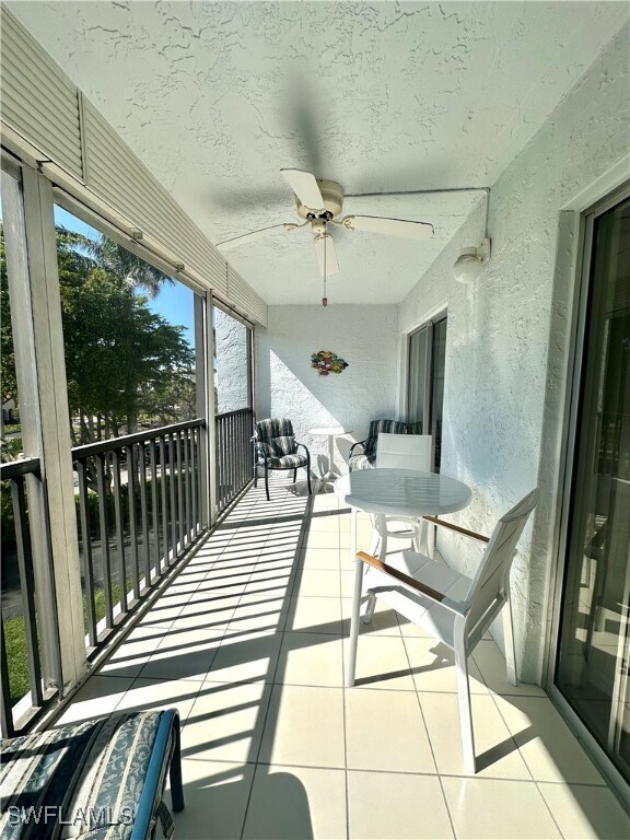 Building Photo - 555 Park Shore Dr