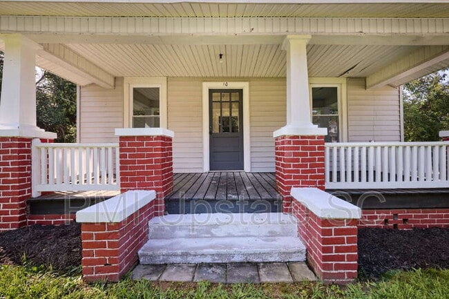 Building Photo - 10 E Main St