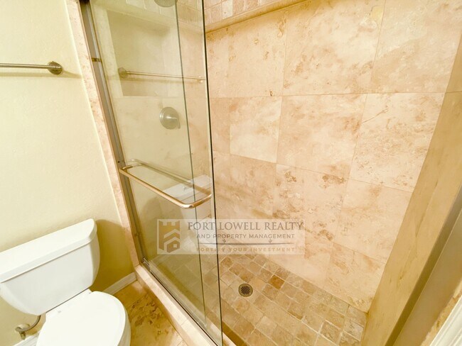 Building Photo - Super Charming 2 Bedroom 2 Bathroom Townhouse