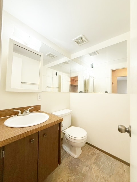 Building Photo - 924 Shorewood Dr