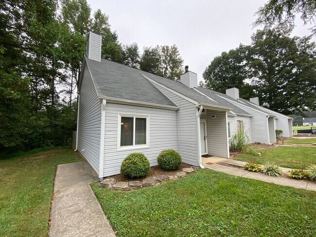 Building Photo - 568 Brookside Ct