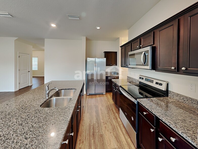 Building Photo - 8716 Layalie Way