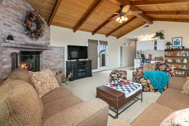 Building Photo - 4BD/2.5BA California Coastal Home with Swe...