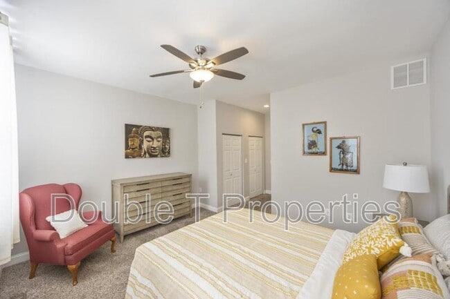 Building Photo - 314 E 22nd St