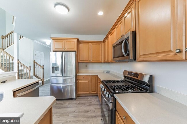 Building Photo - 40 Madison Way