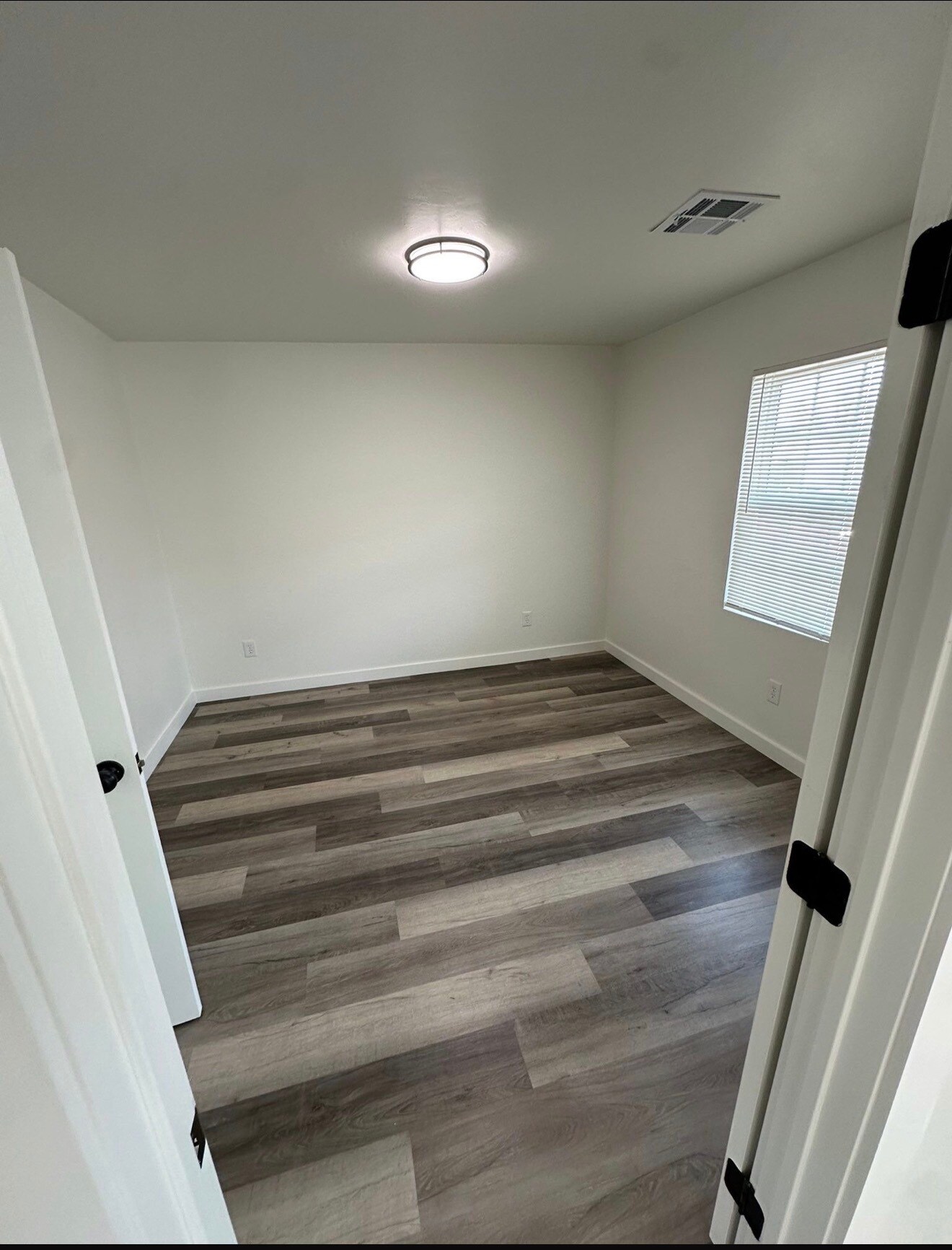 Building Photo - 1621 NE 18th St