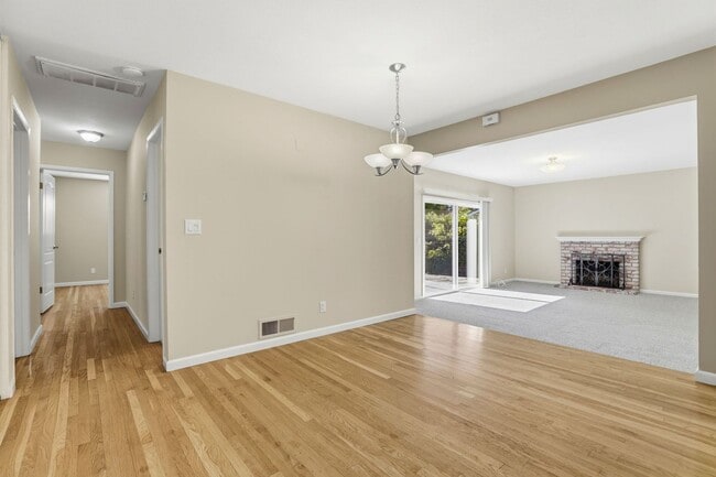 Building Photo - Wow! What a Great Home! Available Now!