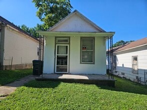 Building Photo - 709 Seneca St