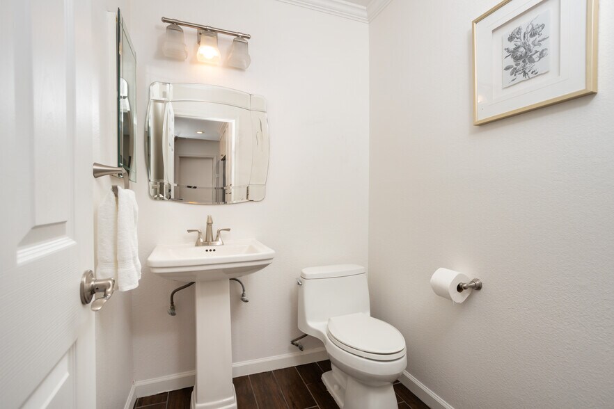 Building Photo - 5244 Edge Park Way