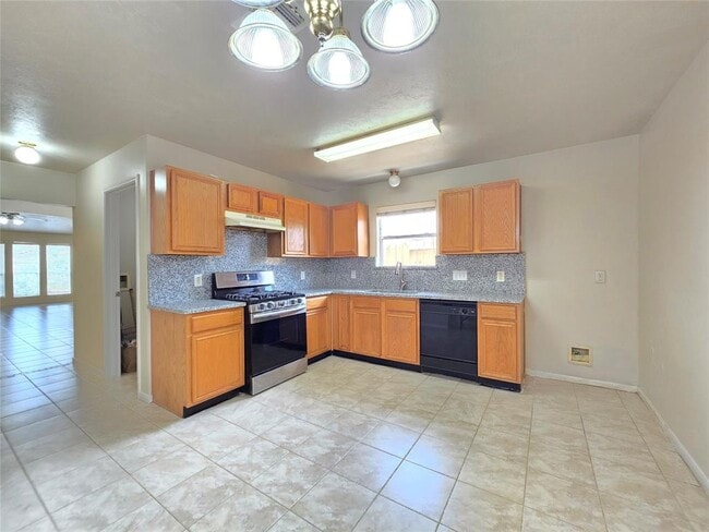 Building Photo - 4011 Lone Dove Ct