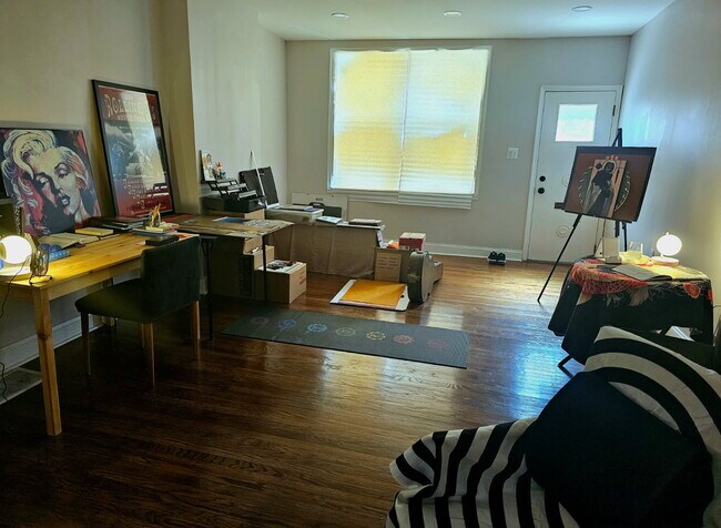 Building Photo - 2217 Earp St