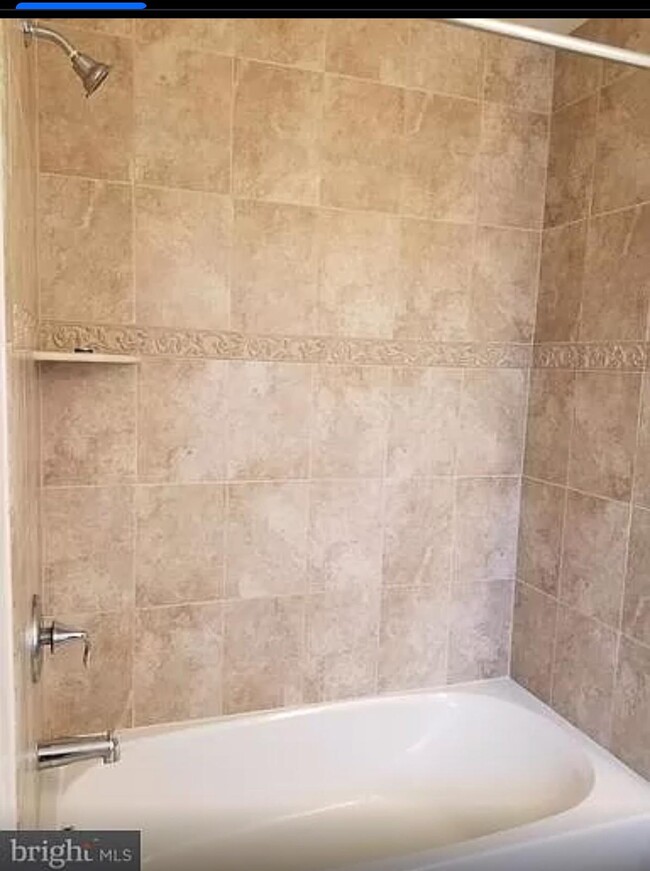 MASTER BATH - 3632 Bancroft Rd