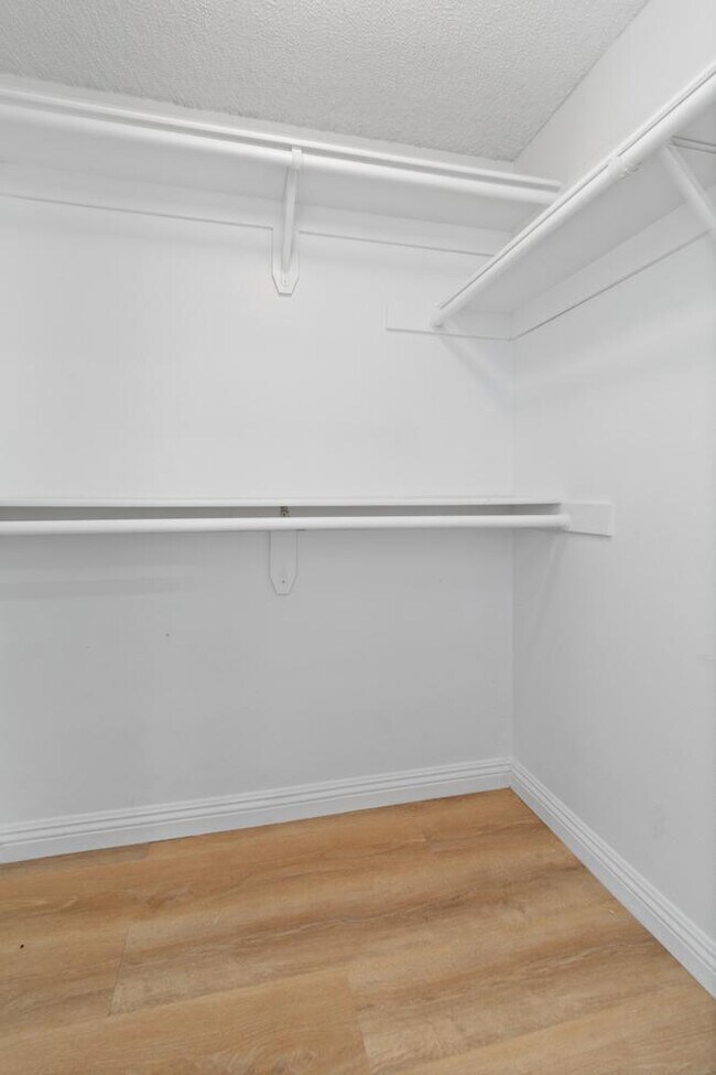 Building Photo - 501 Herondo St