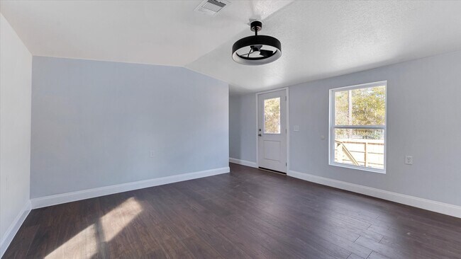 Building Photo - 65 County Rd 5002