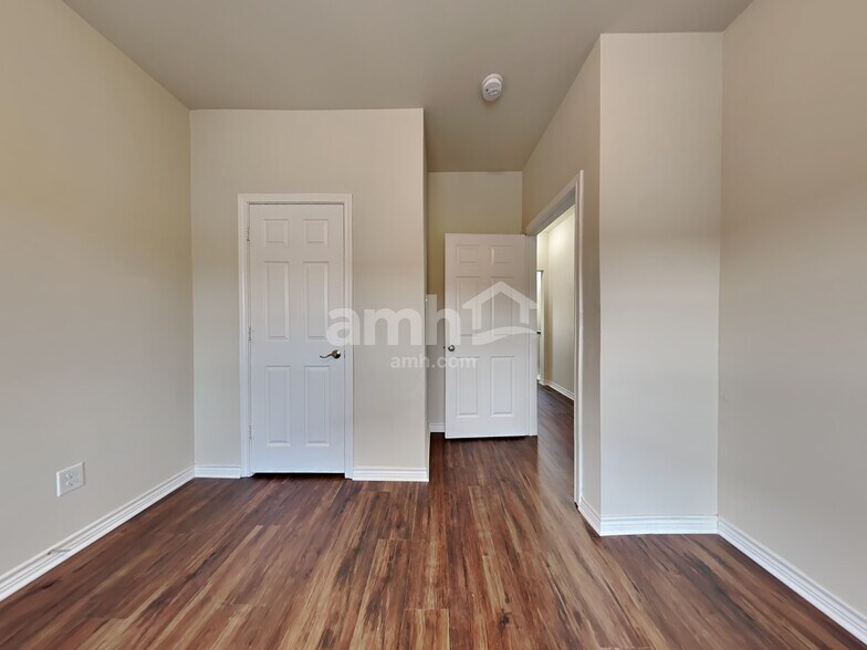 Building Photo - 5513 Soledad Dr