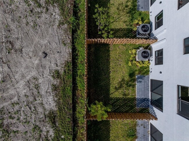Building Photo - 1280 N Flagler Ave