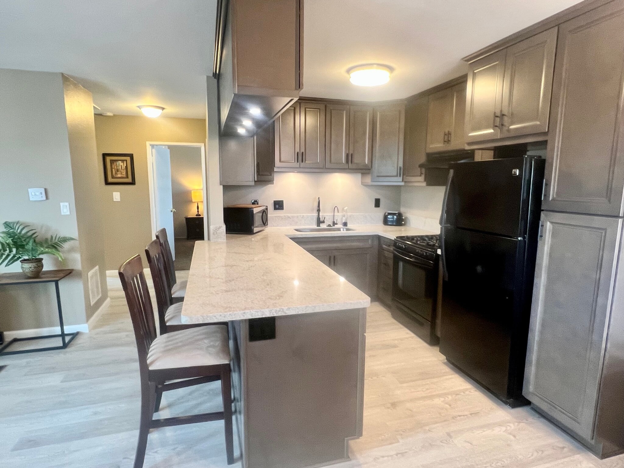 Building Photo - 4644 Larkspur St