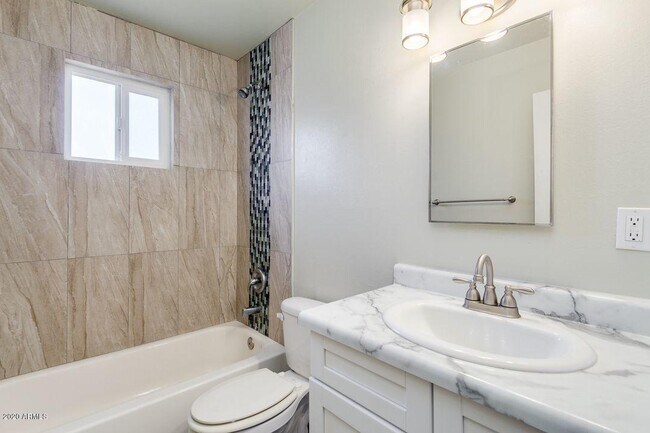 Building Photo - 2020 N 49th St