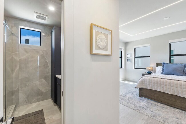 Building Photo - 99 Seaside Ave