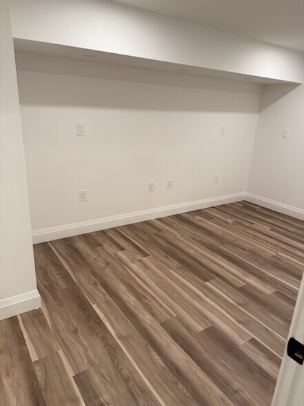 Building Photo - 919 S Concord Rd