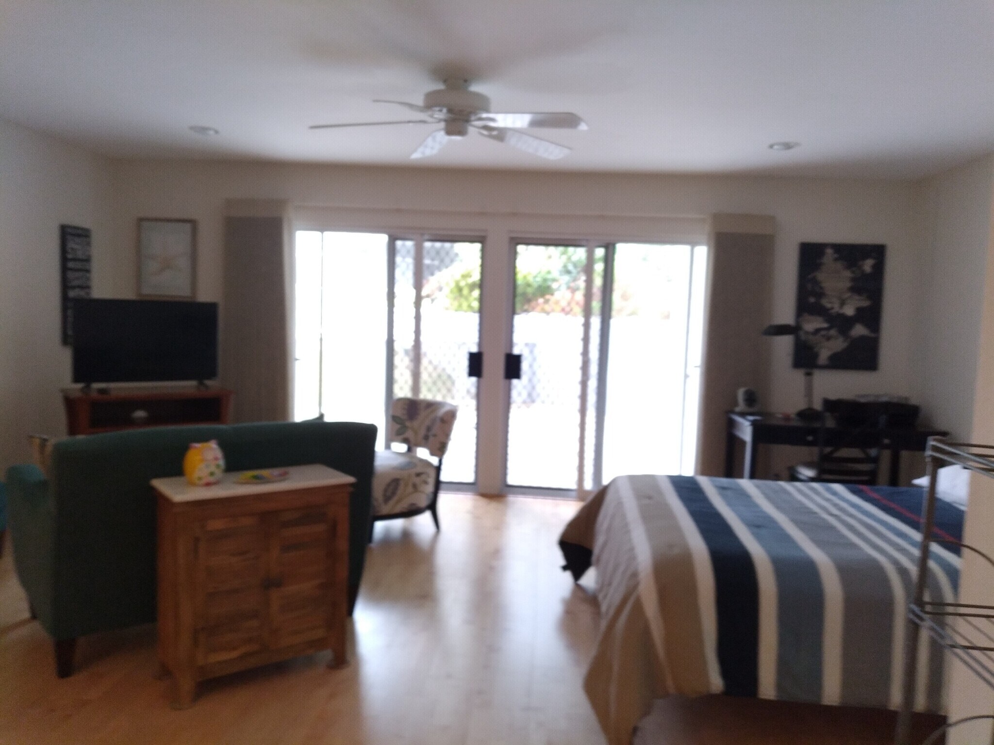 Living Area - 250 The Vlg