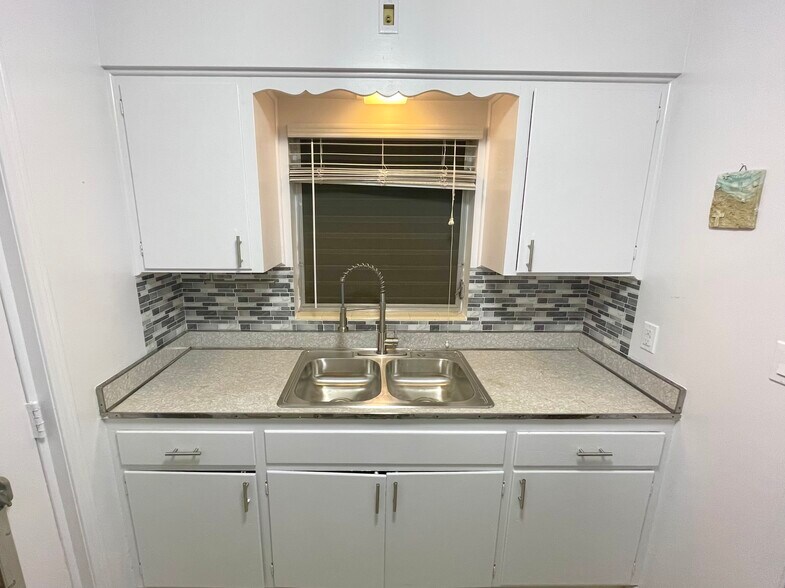 Building Photo - 129 Masterpiece Rd