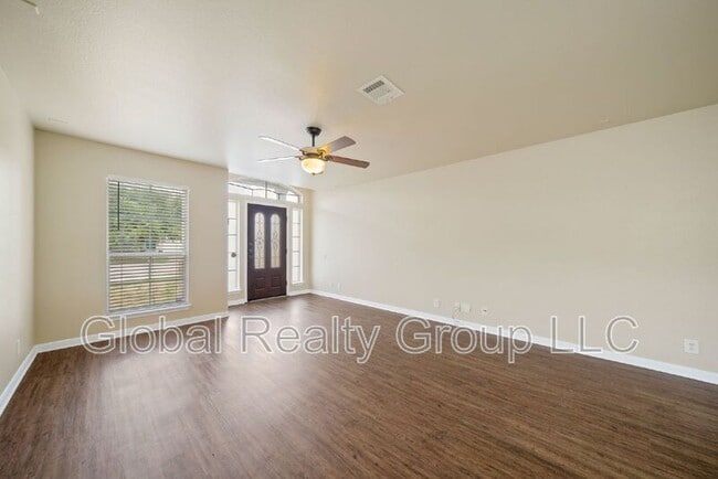 Building Photo - 537 Starling Creek