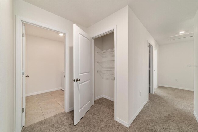 Building Photo - 8741 SW 45th Ct