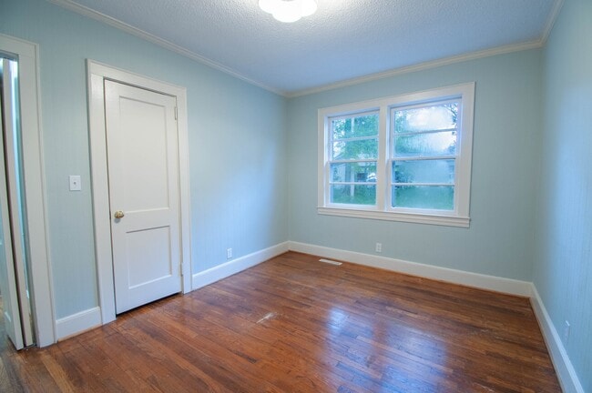 Building Photo - 134 Lausanne Dr