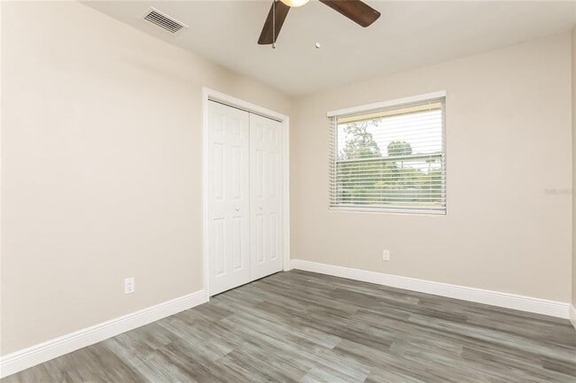 Building Photo - 459 Hammock Ln