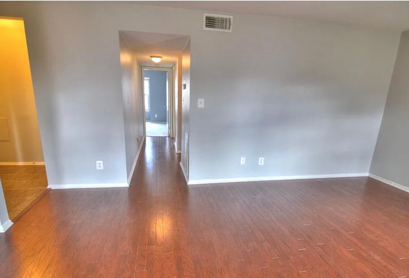 Building Photo - 1707 Ascot Way