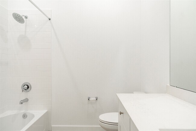 Building Photo - 31026 Sun Vly Dr