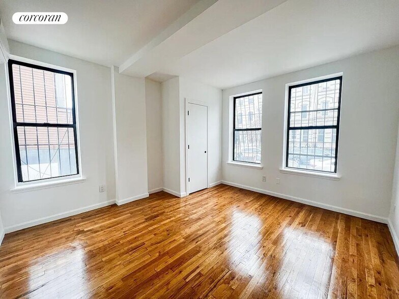 Building Photo - 310 Sumpter St