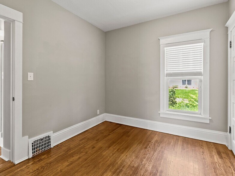 Building Photo - 2320 N 63rd St