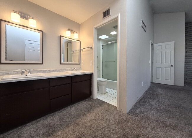 Building Photo - 5701 E Glenn St