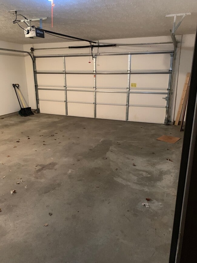 Building Photo - 2 bedroom and 2 bathroom property located in West Lafayette!