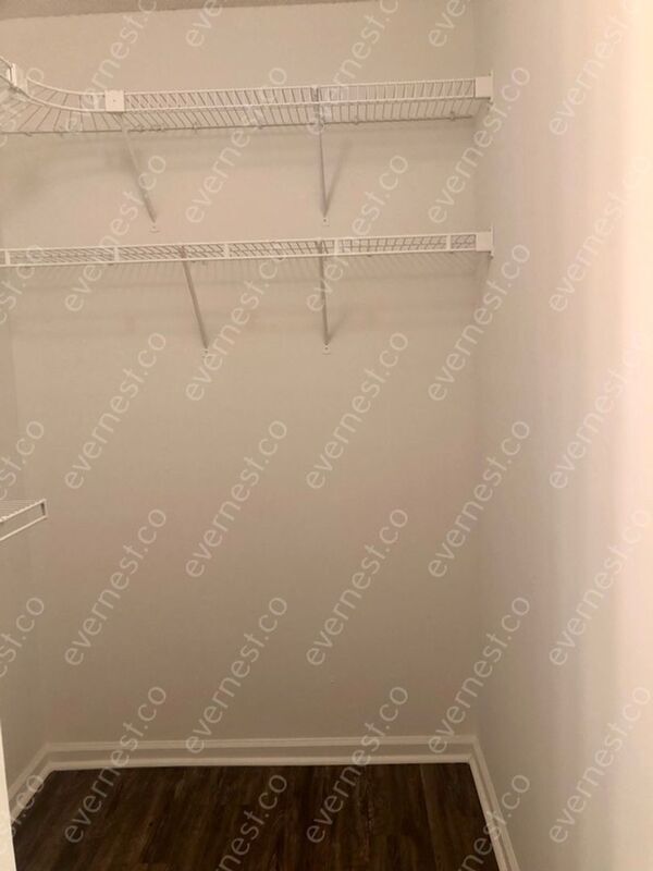 Building Photo - 7614 Greenway Dr