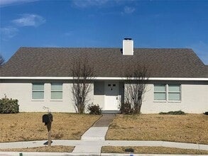 Building Photo - 8113 Chesham Dr