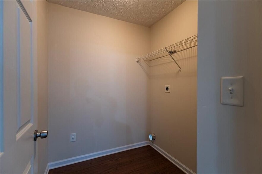 Building Photo - 2432 Pendergrass Ln