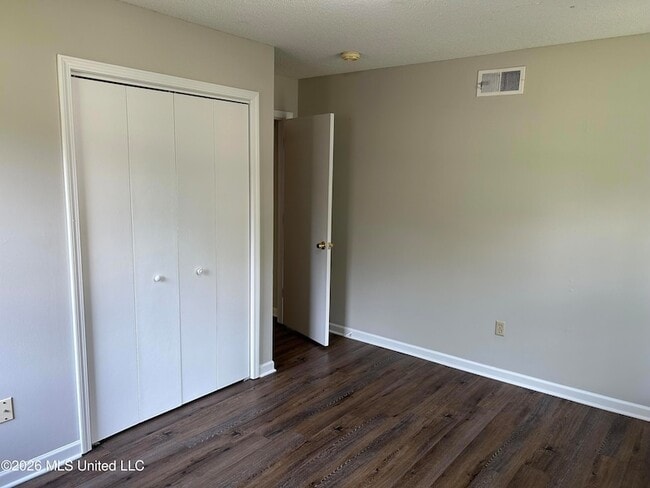 Building Photo - 7397 Meadowbrook Dr