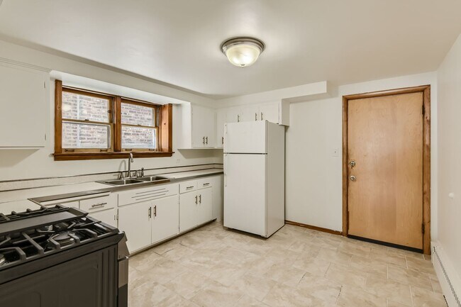 Building Photo - 1806 Euclid Ave