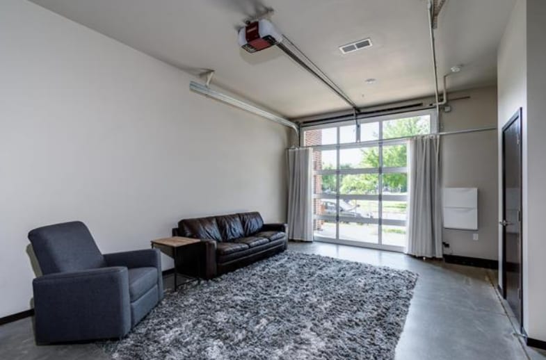 Building Photo - 803 E Mifflin St