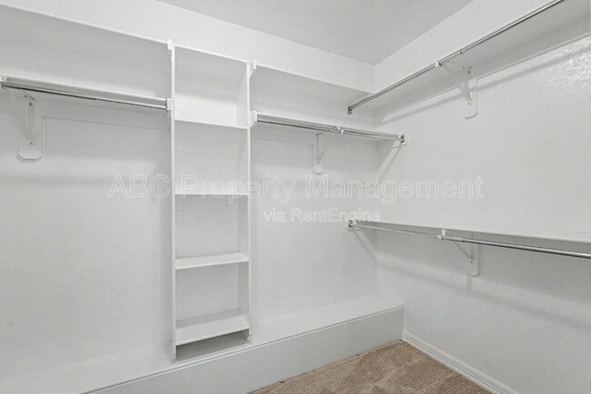 Building Photo - 3558 W Clearwood Dr