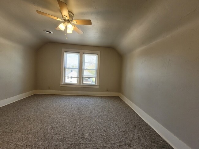 Building Photo - 1612 N Appleton St