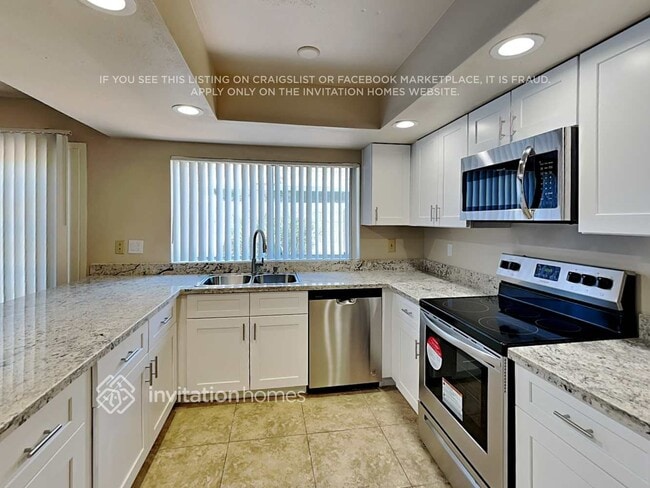 Building Photo - 9838 N 48th Dr