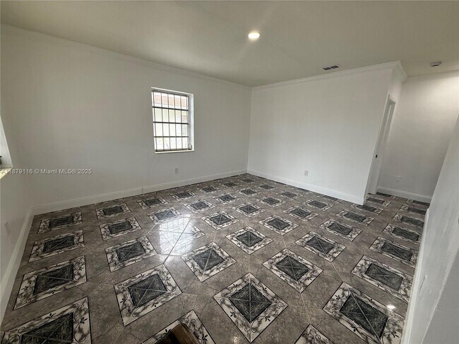 Primary Photo - 1511 NW 45th St