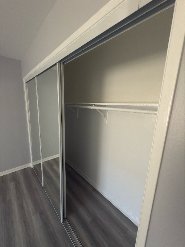 Building Photo - 317 E Hazel St