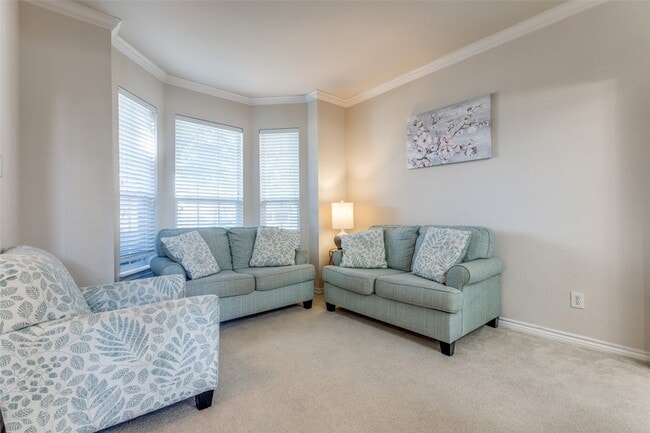 Building Photo - 9412 Fenway Dr