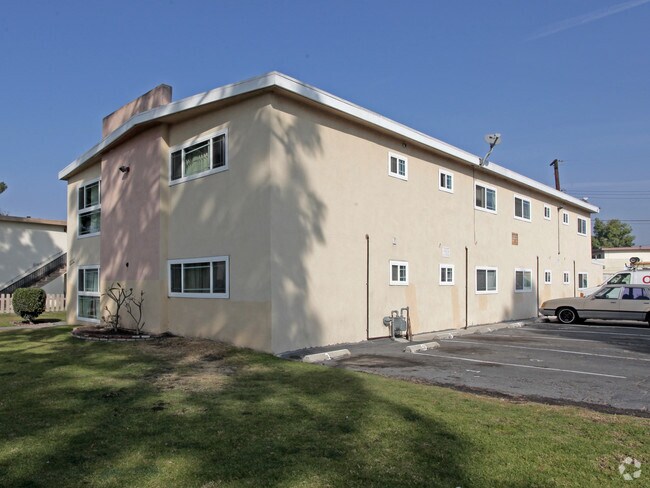 Building Photo - 12571 Kensington Ln